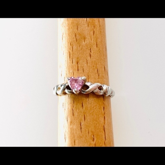 925 CZ Silver Ring Size 4 , 1.11g pink heart - Picture 1 of 8